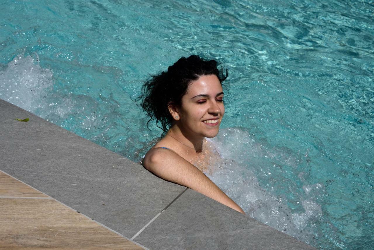 Hotel Adler Alassio Bagian luar foto